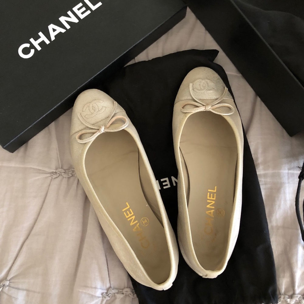 CHANEL Silver Ballet Flats - Pristine Condition